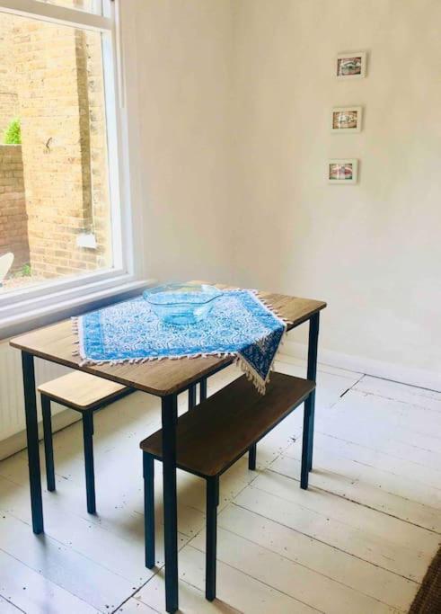 Seaside Flat In The Heart Of แฮร์นเบย์ ภายนอก รูปภาพ